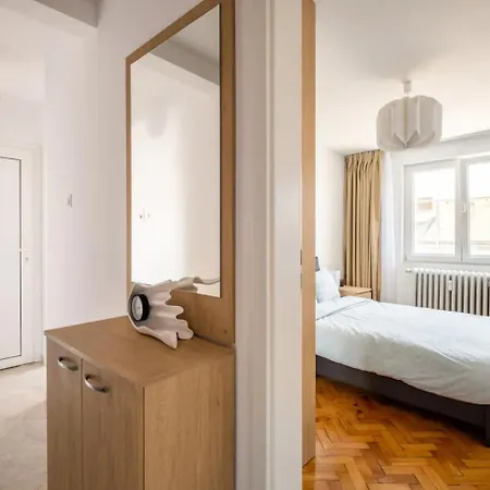 Apartment Lovely 1-bdr With View Of Cathedral